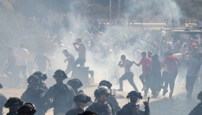 Warga Palestina Tak Dapat Salat Iduladha di Masjid Al-Aqsa