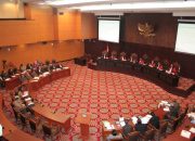MK Kabulkan Gugatan Batas Usia dalam UU Perkawinan