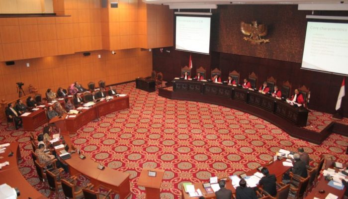 MK Kabulkan Gugatan Batas Usia dalam UU Perkawinan